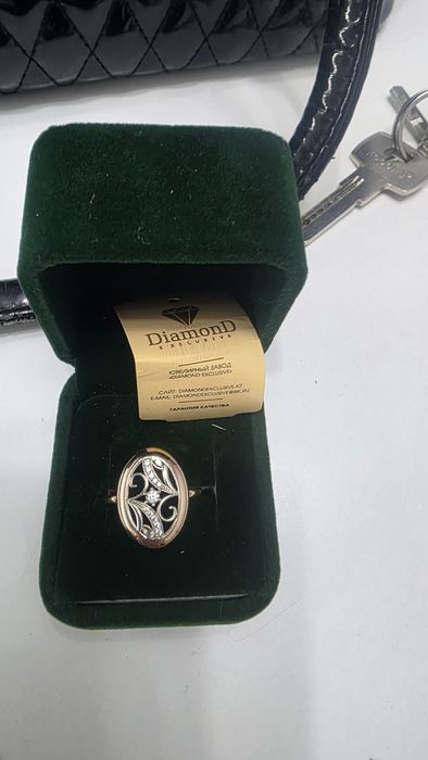 Продаю новые золотые кольца