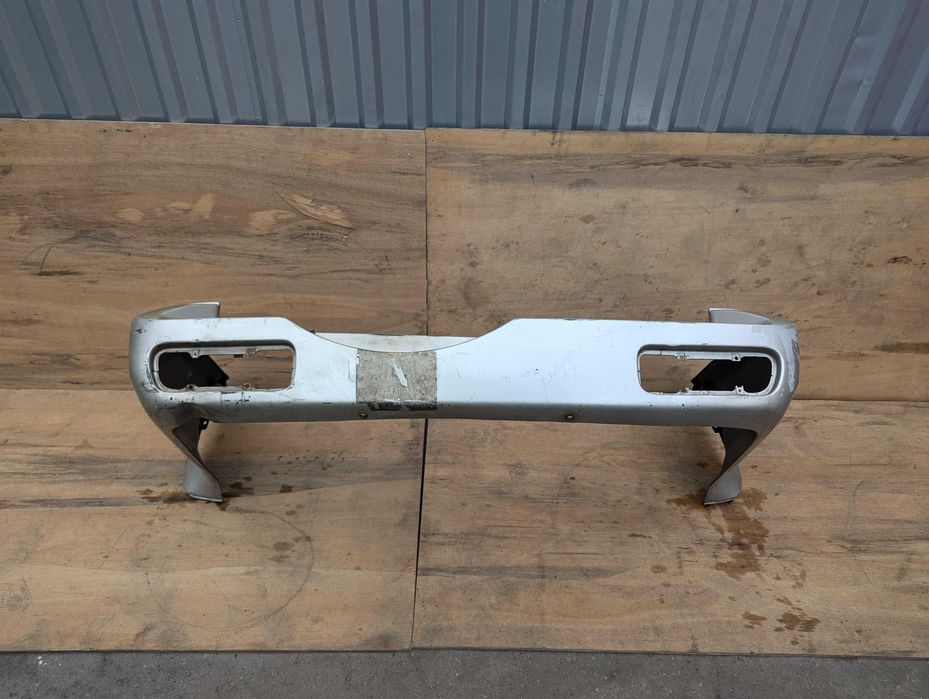 Задний бампер на Ниссан Мистраль