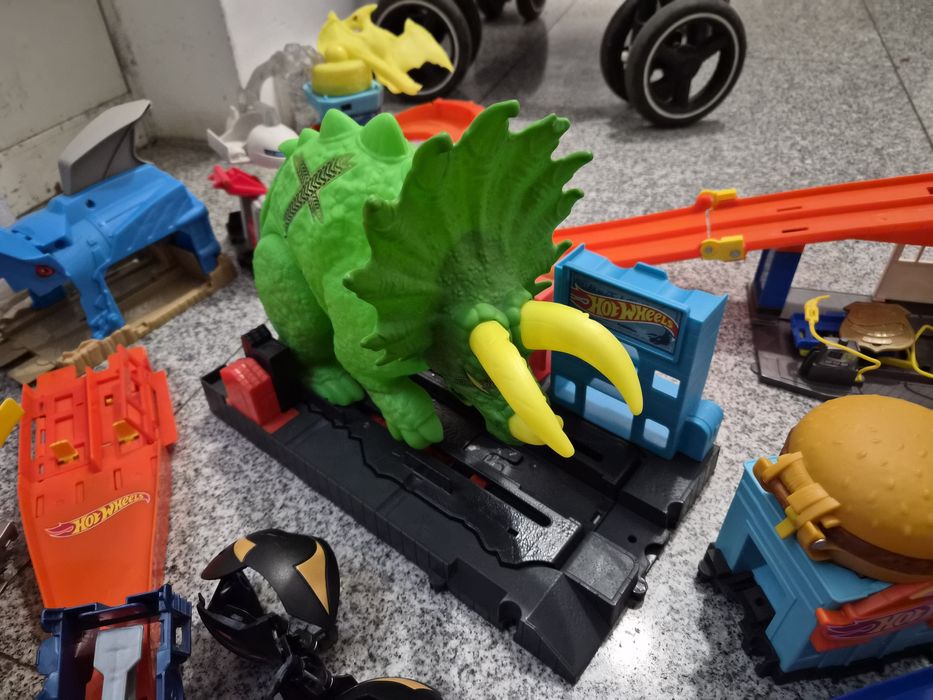 Trasee Hot wheels noi