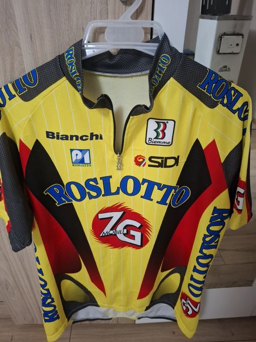 Vând tricou ciclism diferite culori și mărimi!