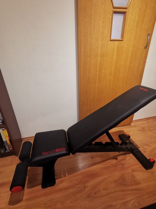 Bancheta de fitness Bench 900, cu sapte grade de  inclinare si rezistenta 250 kg, aproape noua (foarte putin utilizata)