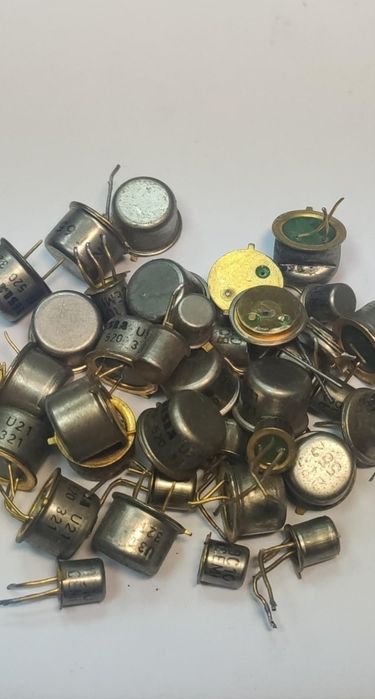 Микросхемы , платы , радеодитали.