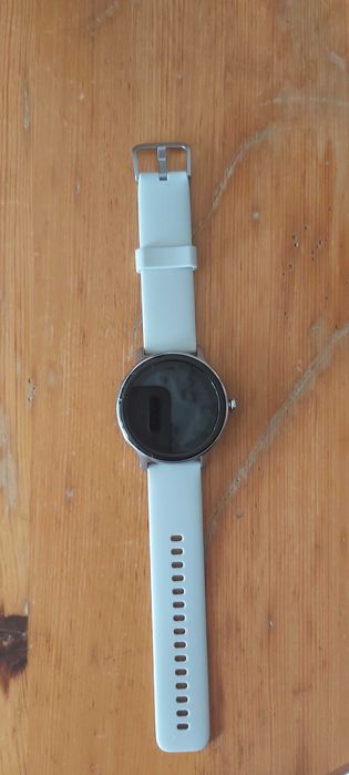 Продавам смарт часовник Hama