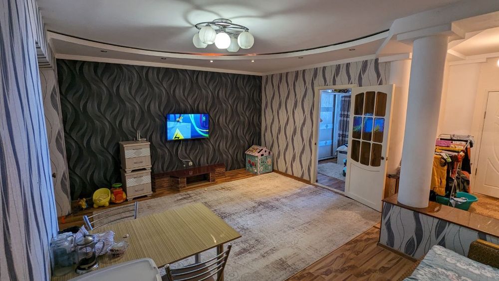 Квартира в Юкори Чирчик Иикота 2/1/2  57м
Холодная горячая вода
Те