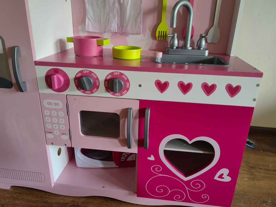 Детска дървена кухня