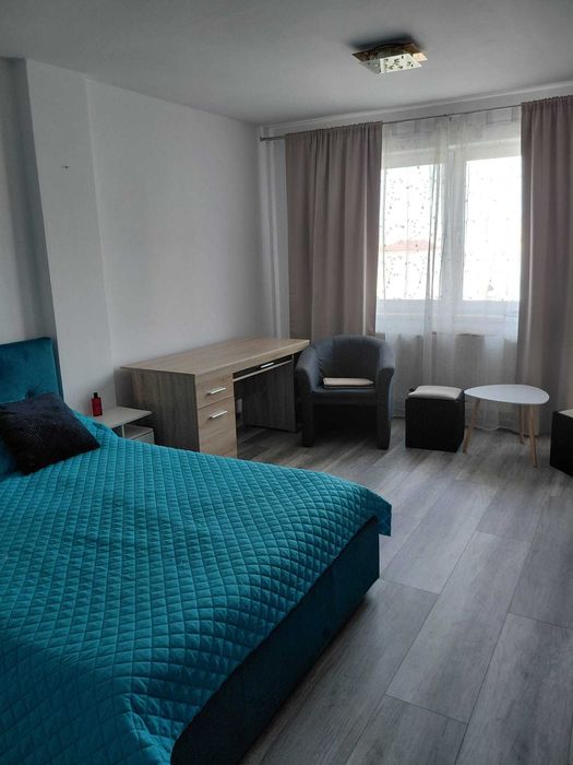 Proprietar - Apartament 1 cameră complet renovat, 37 mp + balcon 5,55 mp, bloc ANL 2011 cu lift, Str. Pricazului, Orăștie