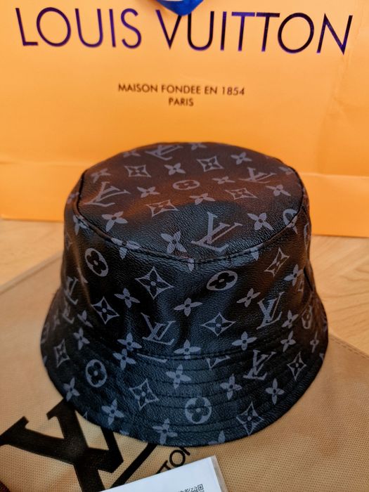 Palarii unisex LV mărime universala, saculet, etichetă