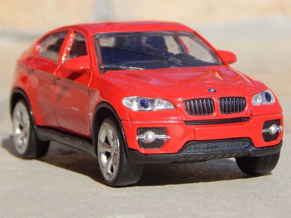 Macheta BMW X6 xDrive50i (2008-2014) sc 1:43