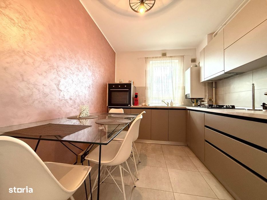 Apartament 2 camere decomandat + parcare și boxă