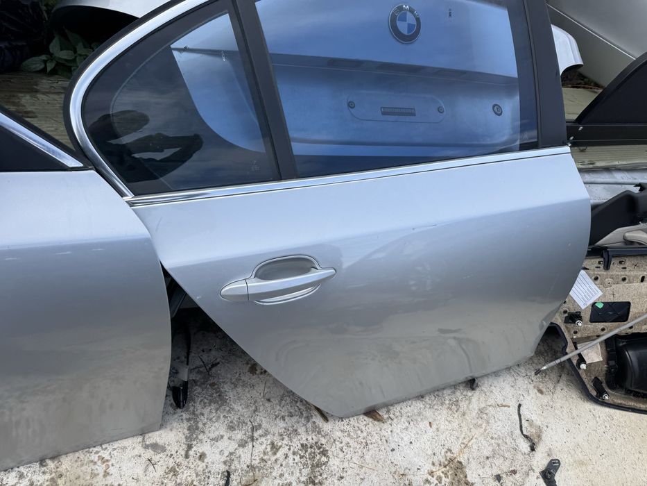 Сиви врати за бмв е60 феис