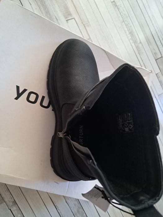 Ghete damă Yourturn! Mărimea 38!Noi!