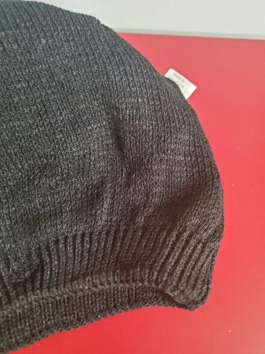 Шапка нова  черна