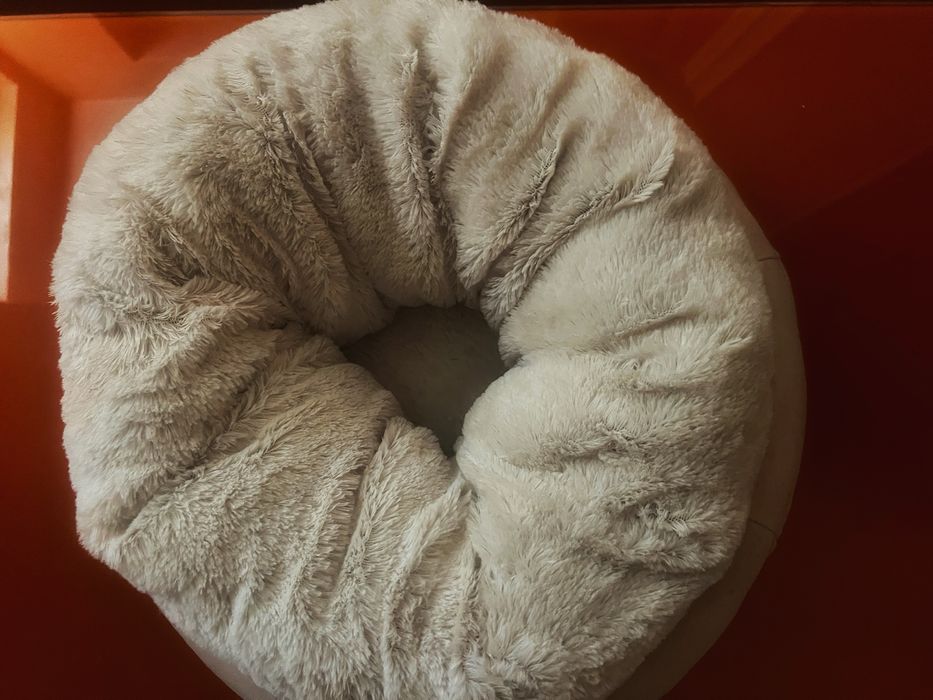 Меко и пухкаво легло за малки породи кучета