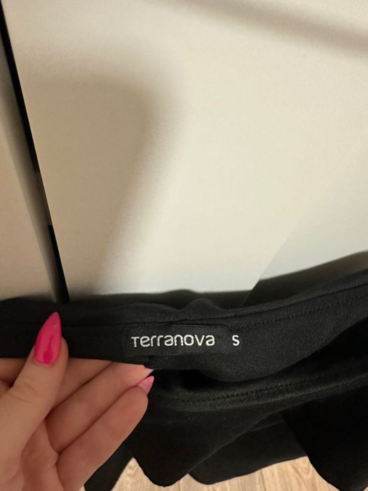 Дамска блуза с един ръкав