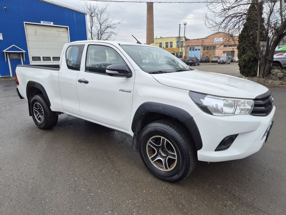 Toyota Hilux 2.4 Diesel 4x4 Aer Cond. Bena Lunga