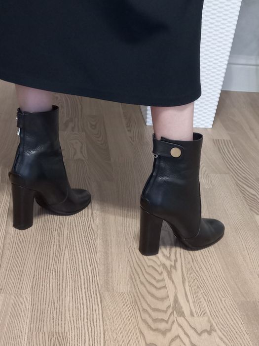 Продам чёрные сапожки