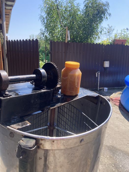 Miere , direct producator