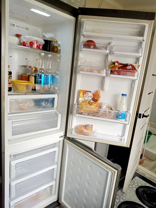 Продам холодильник Самсунг Ноуфрост