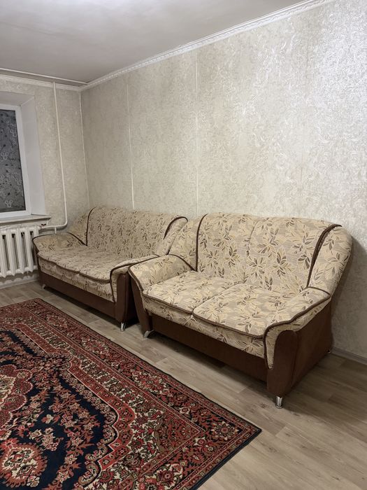 Продам два дивана