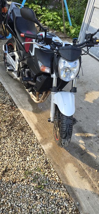 Suzuki gsr600 naked