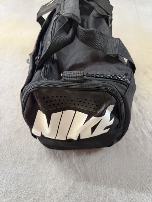 Geanta sport Nike noua new unisex