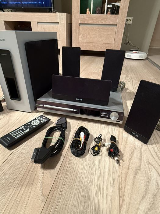Sistem Home Theater Philips HTS3154 5.1 DVD 300W - complet, impecabil