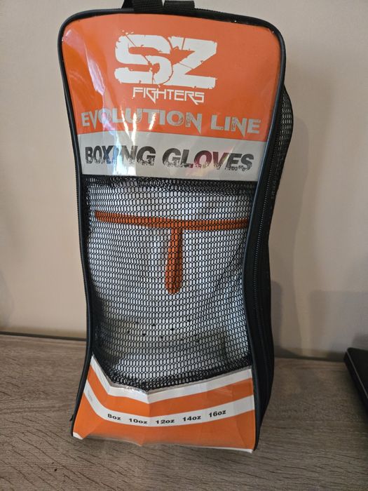 Боксови ръкавици за кикбокс неупотребявани