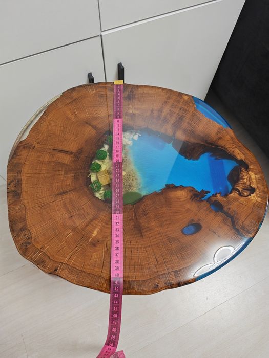 Masă din lemn de stejar și rășină epoxidică