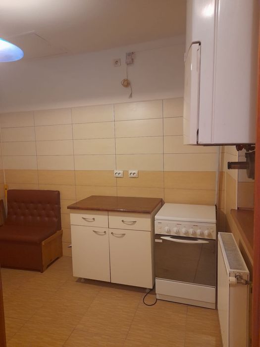 Casă 2 camere de închiriat – centrală proprie, Sector 2