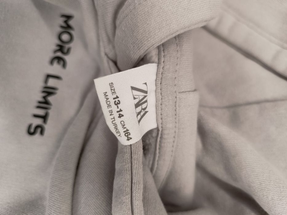 Hanorac Graffiti Street Zara 13-14 ani