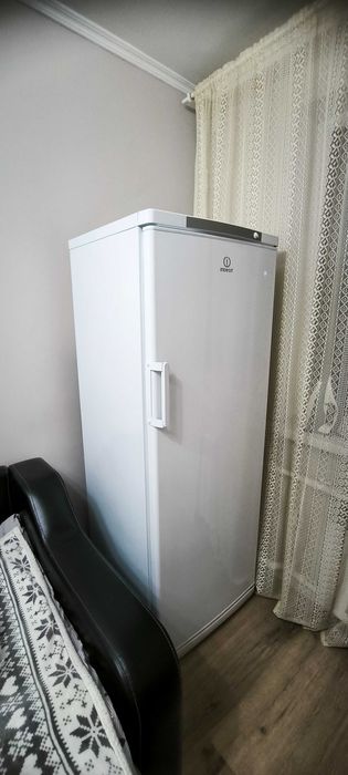 Морозильник Indesit SFR 167