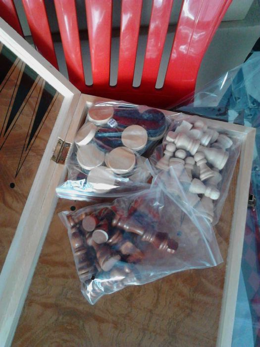 Шах дървен 3 в 1 с фигурки от дърво