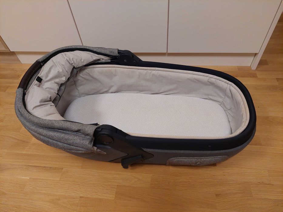 Кош за новородено за Mutsy Evo - с покривало и мрежа за насекоми