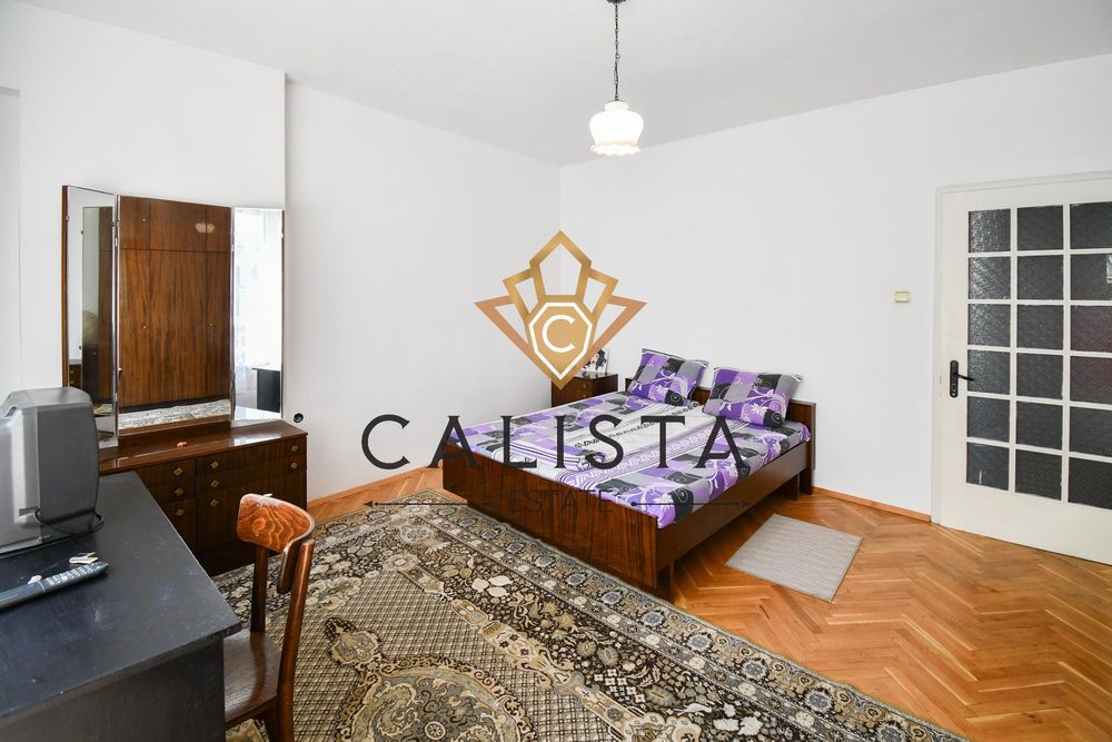 Дава се под наем Тристаен апартамент в София, Център - 105 кв.м за 611.49 € - Снимка #2