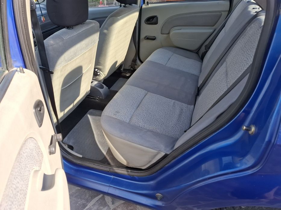 Dacia Logan 2006, cu aer condiționat