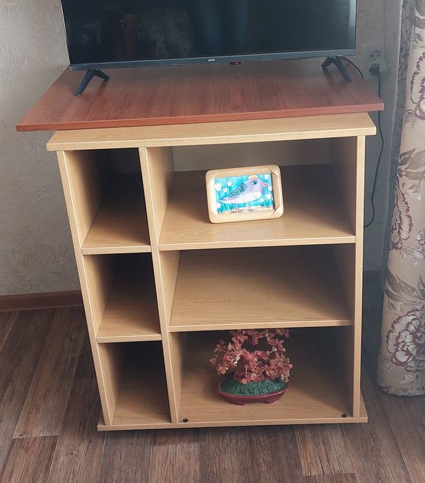 Тумба под телевизор, тумбочка, комод