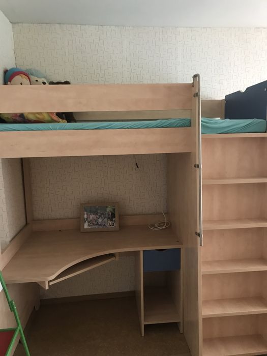 Детско легло + бюро+ гардероб