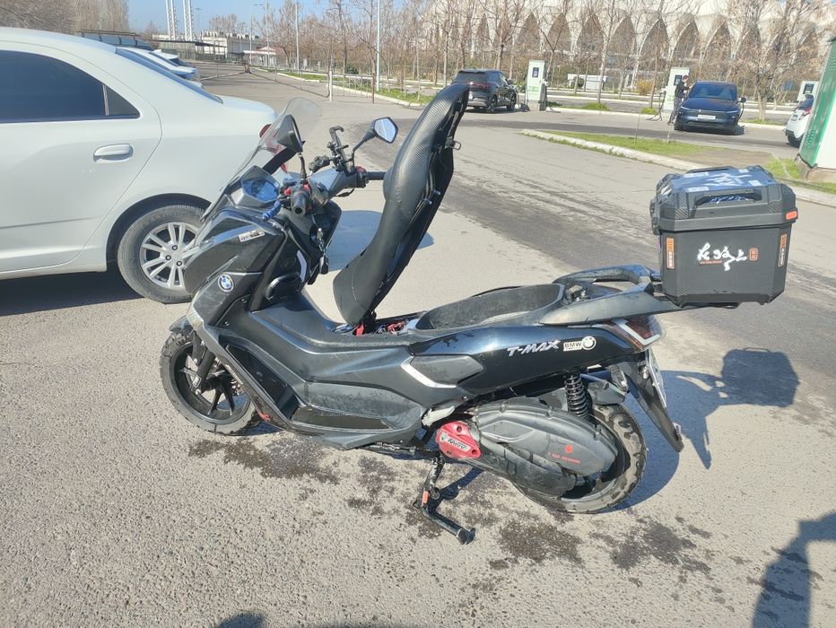 Skuter T-Max Ultra 175 cc