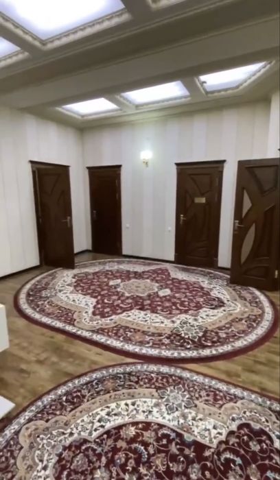 Qarshi markazidan 3 xonali uy sotiladi