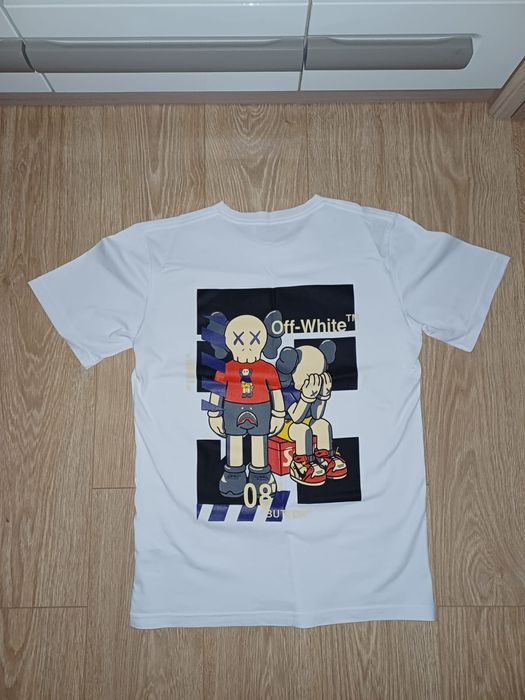 tricou off white x kaws