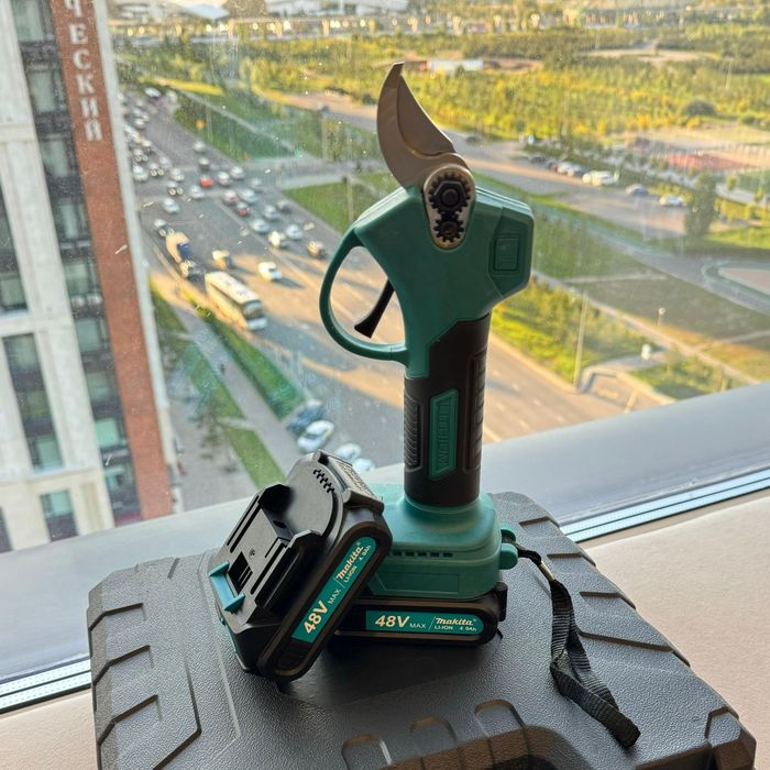 Секатор. Сучкорез 2 в 1