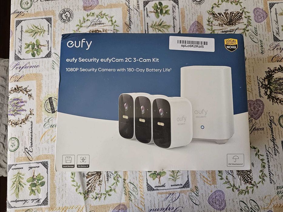 Sistem de Supraveghere EufyCam 2C Kit 3 Camere