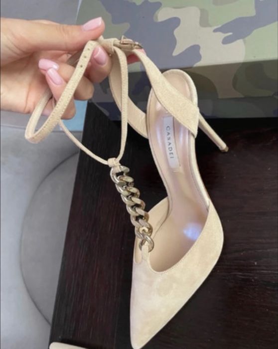 Pantofi Casadei