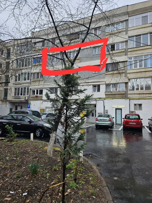 Apartament 2 camere -ultracentral -etaj 3 /4 zona deosebita