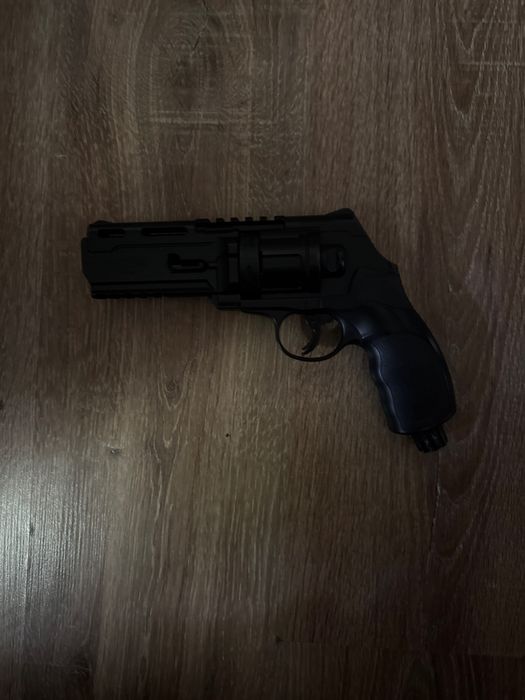 Vând pistol urgent!! 27j