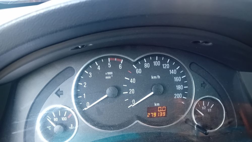 Opel Meriva 1.7 CDTI 2005 – pentru reparatie/piese, 900 €