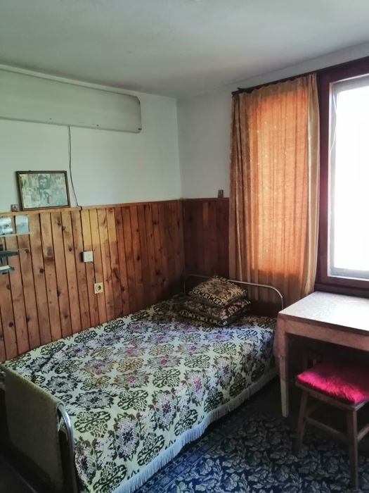 Къща в с. Струпец, общ. Роман