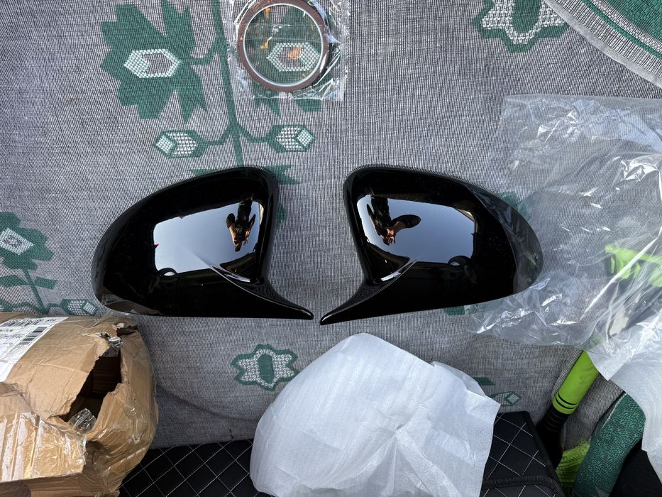 Продам накладки на зеркала, глянец