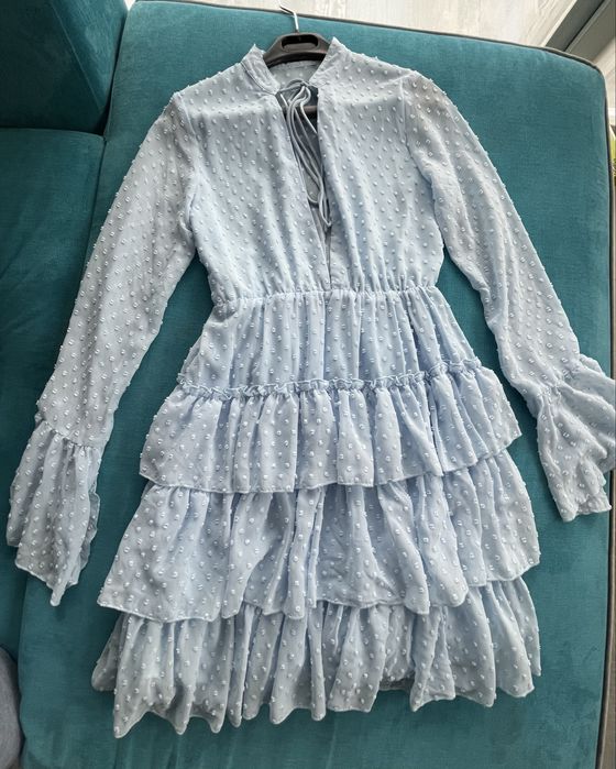 Елегантна синя рокля Boohoo