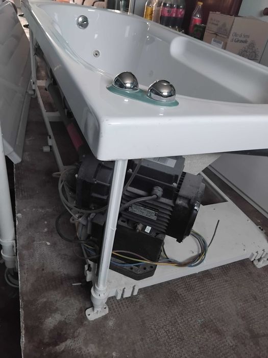 Cadă Jacuzzi de vânzare
